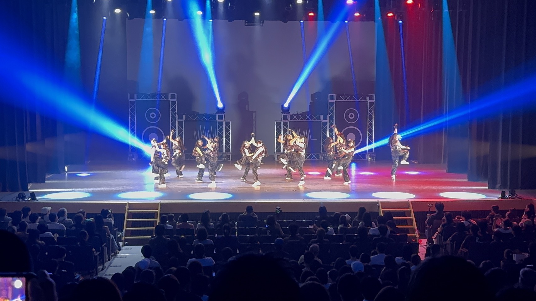 SARI DANCE CLUB